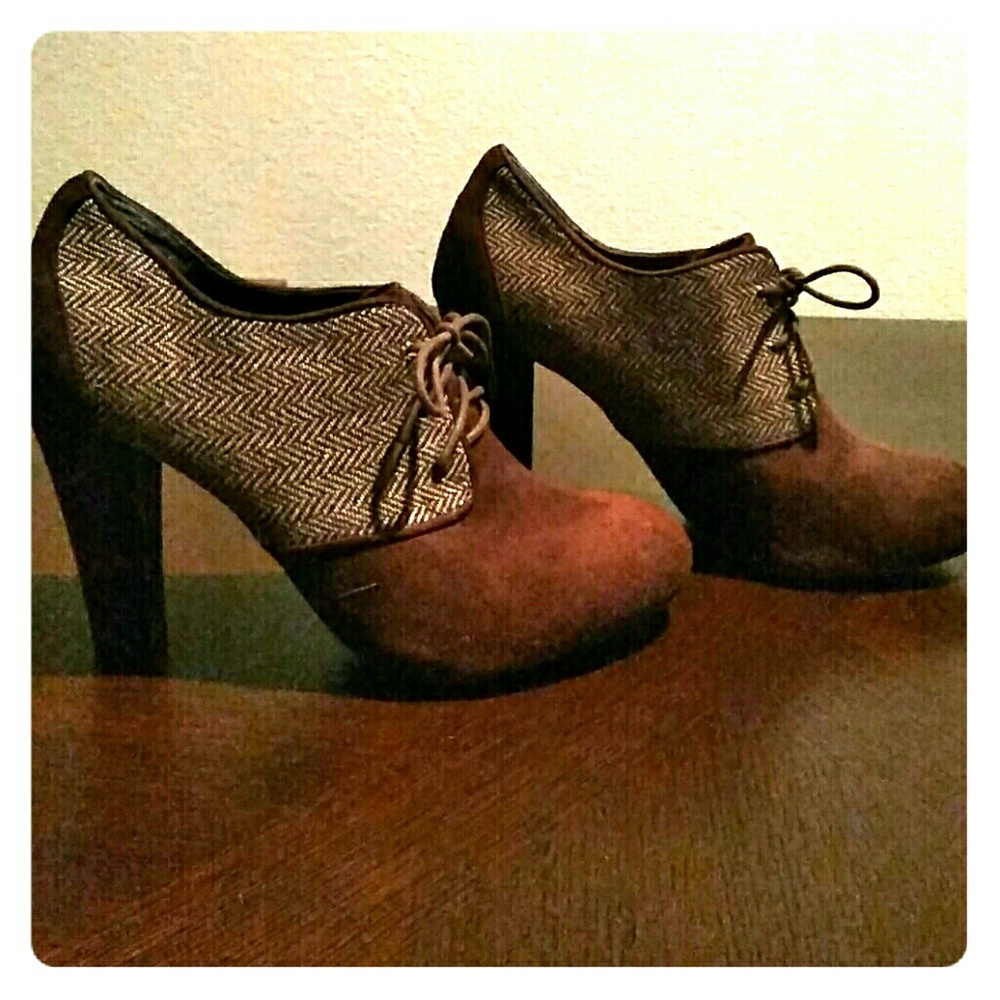 XOXO Lace up Booties